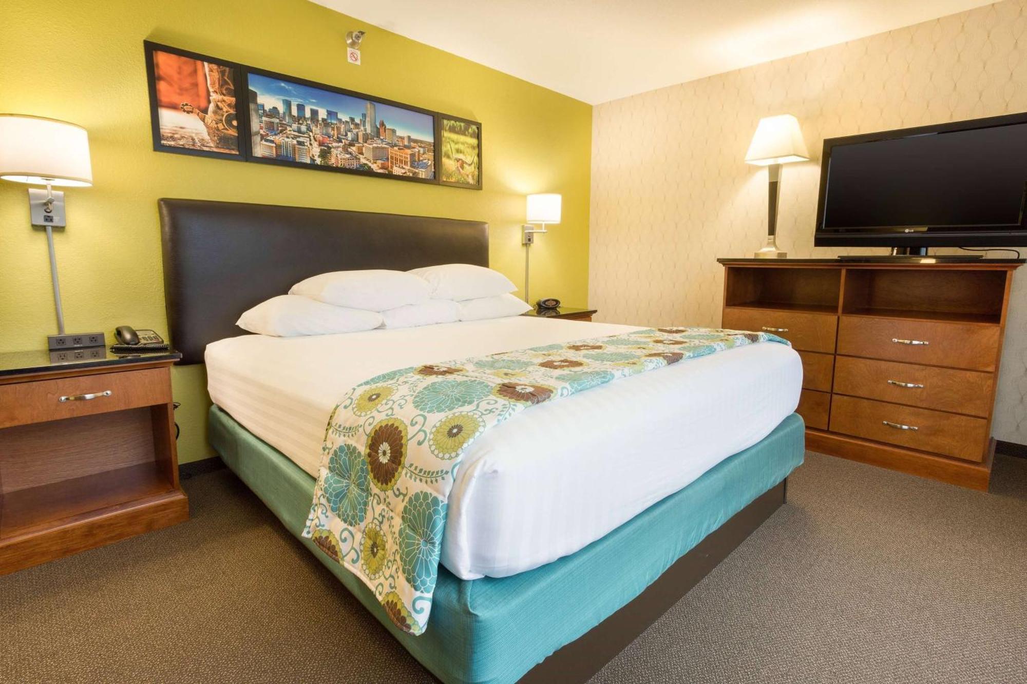 Heritage Inn & Suites The Woodlands, Trademark By Wyndham Exterior photo