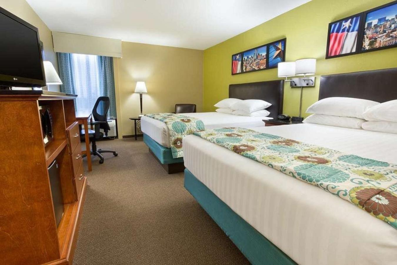 Heritage Inn & Suites The Woodlands, Trademark By Wyndham Exterior photo