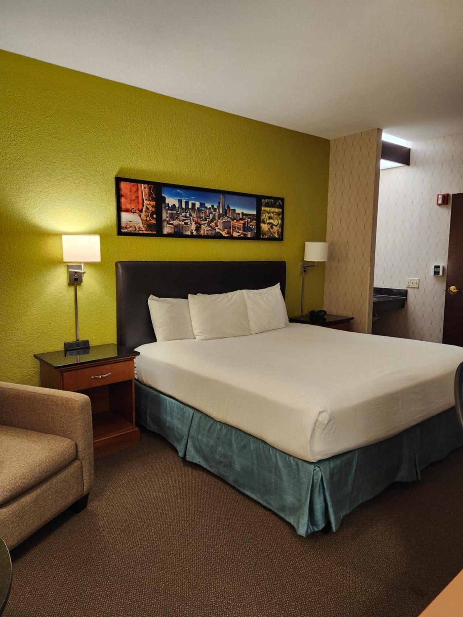 Heritage Inn & Suites The Woodlands, Trademark By Wyndham Exterior photo