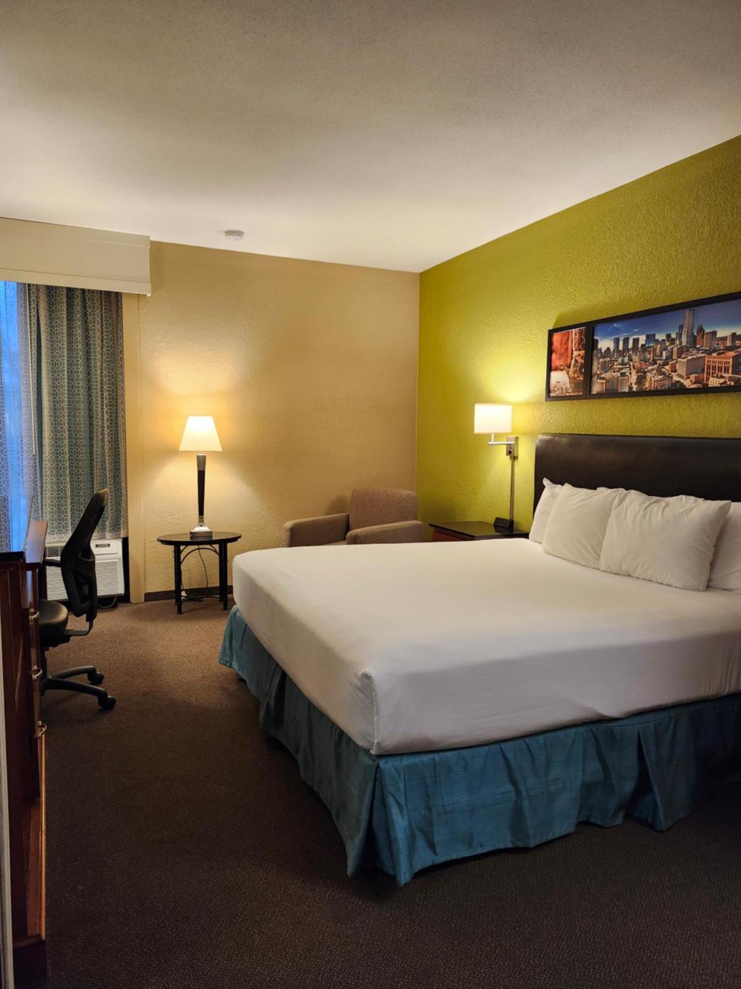 Heritage Inn & Suites The Woodlands, Trademark By Wyndham Exterior photo