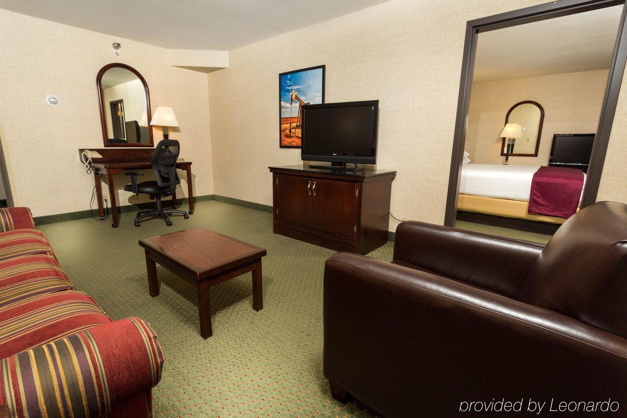 Heritage Inn & Suites The Woodlands, Trademark By Wyndham Exterior photo