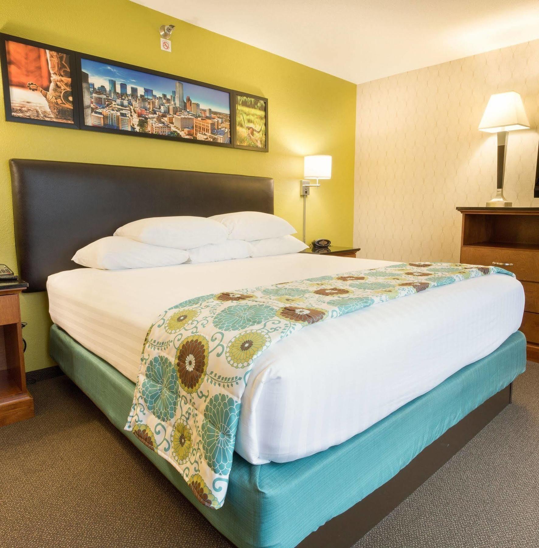 Heritage Inn & Suites The Woodlands, Trademark By Wyndham Exterior photo